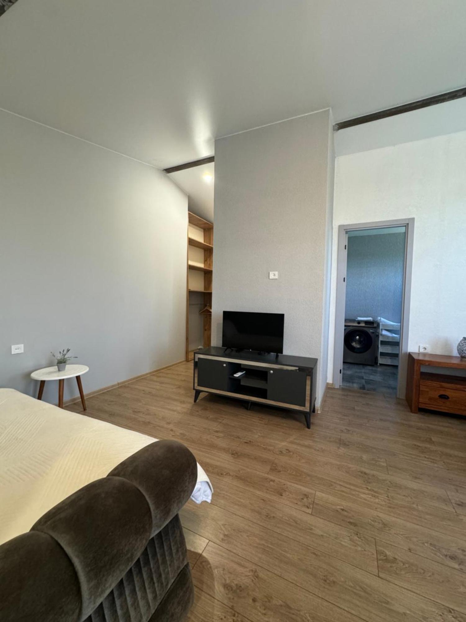 Guest House Elene Gori Esterno foto