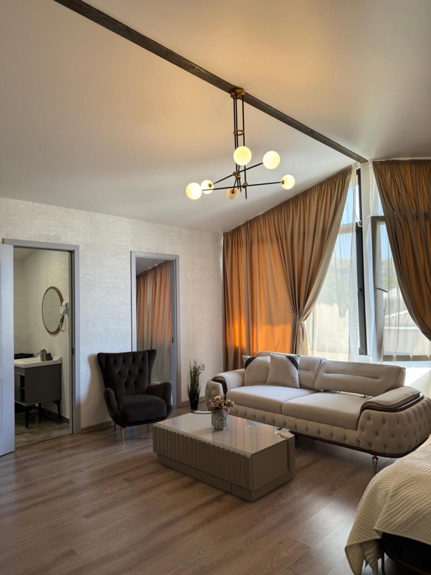 Guest House Elene Gori Esterno foto