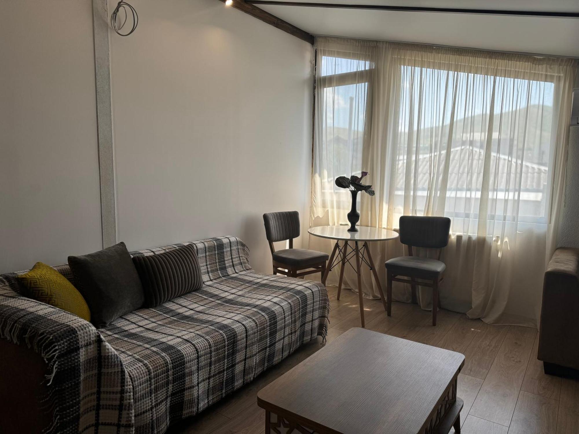 Guest House Elene Gori Esterno foto