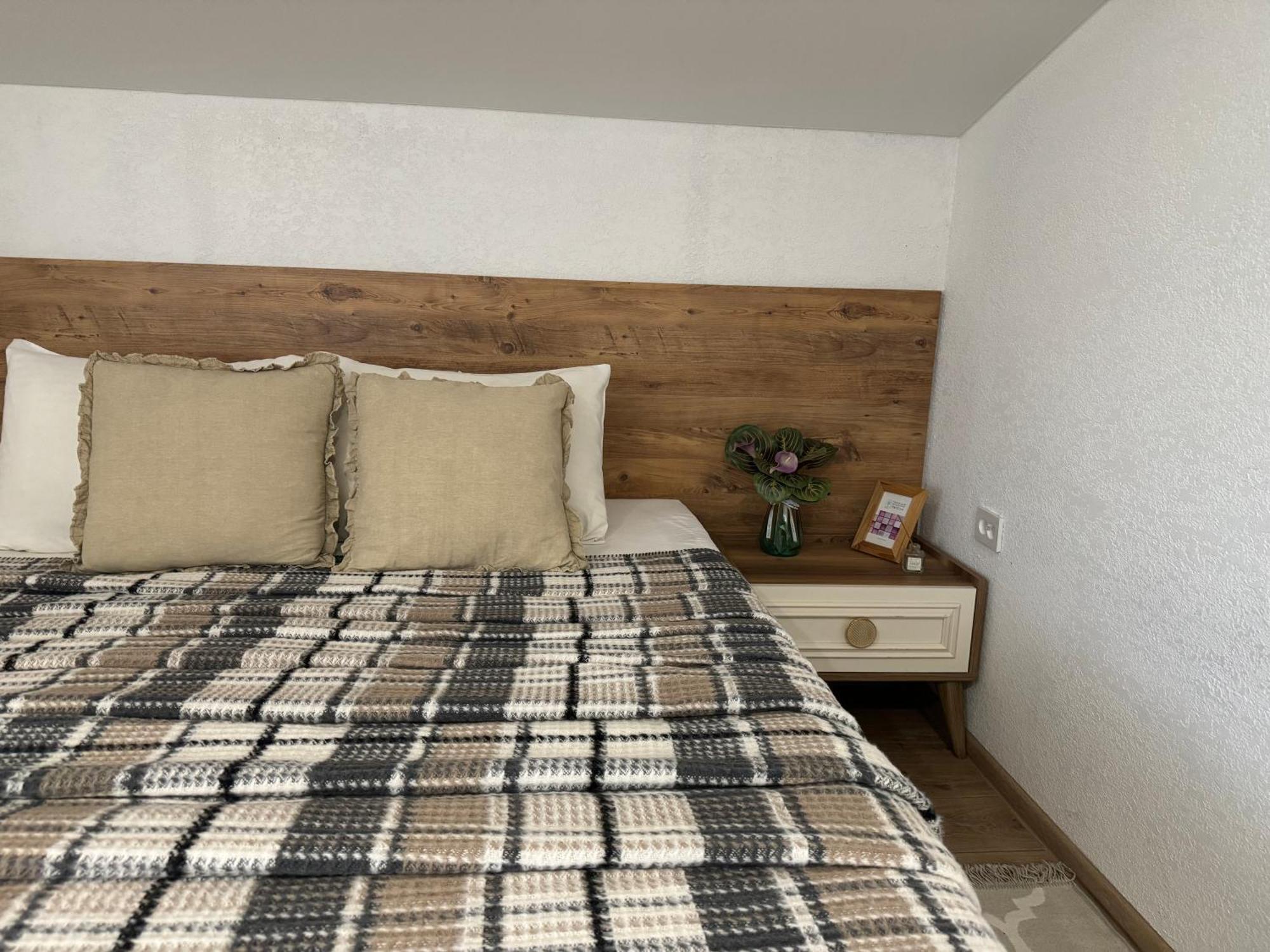 Guest House Elene Gori Esterno foto
