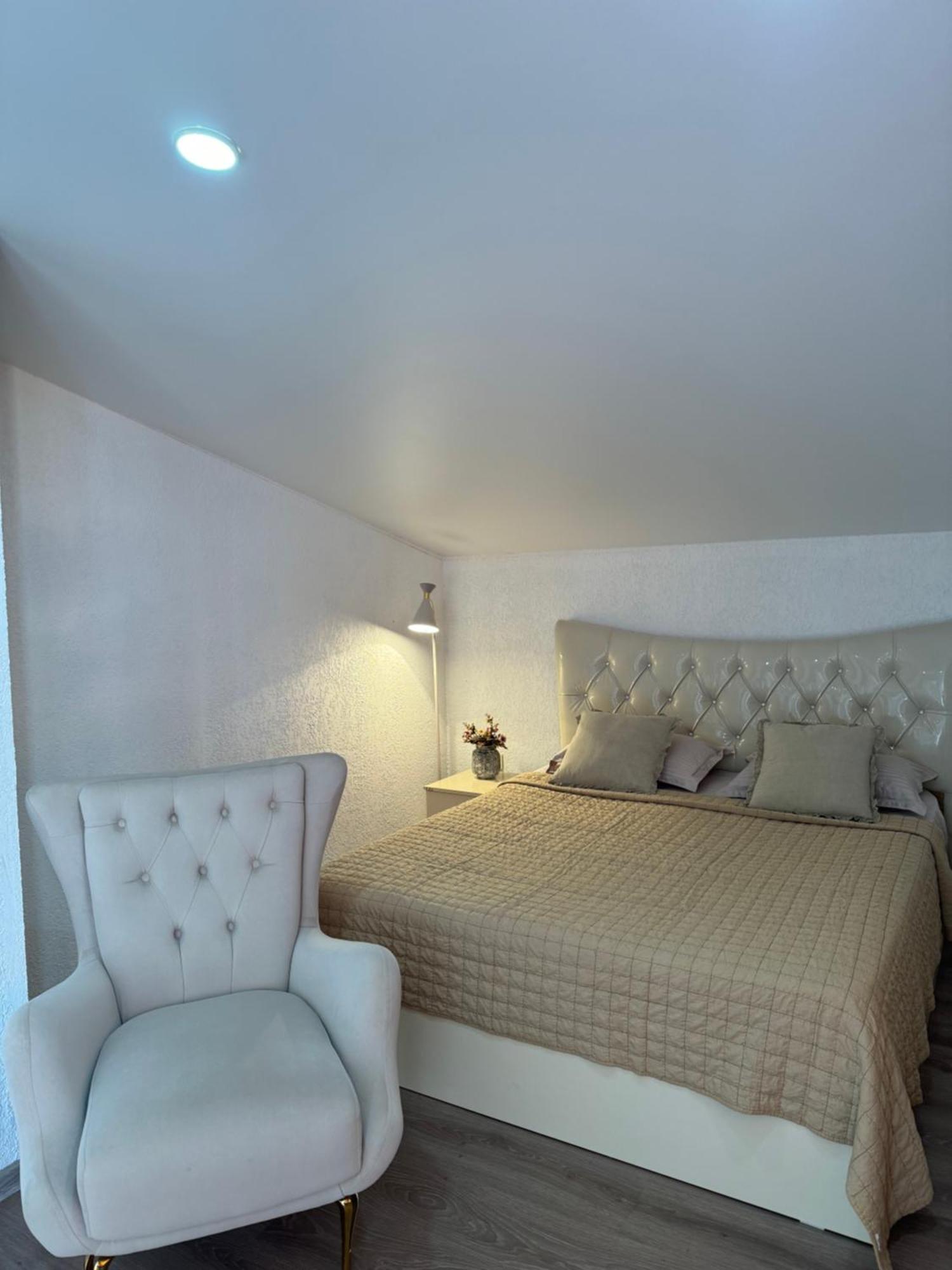Guest House Elene Gori Esterno foto