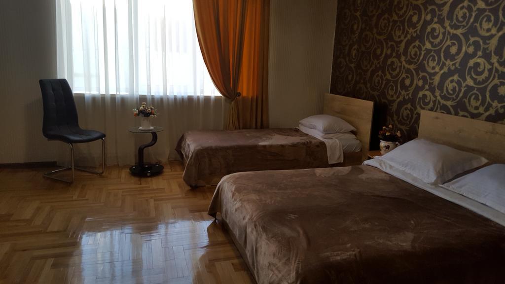 Guest House Elene Gori Esterno foto