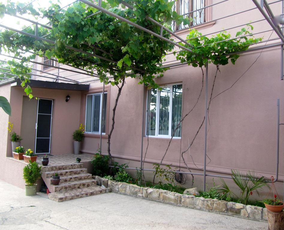 Guest House Elene Gori Esterno foto