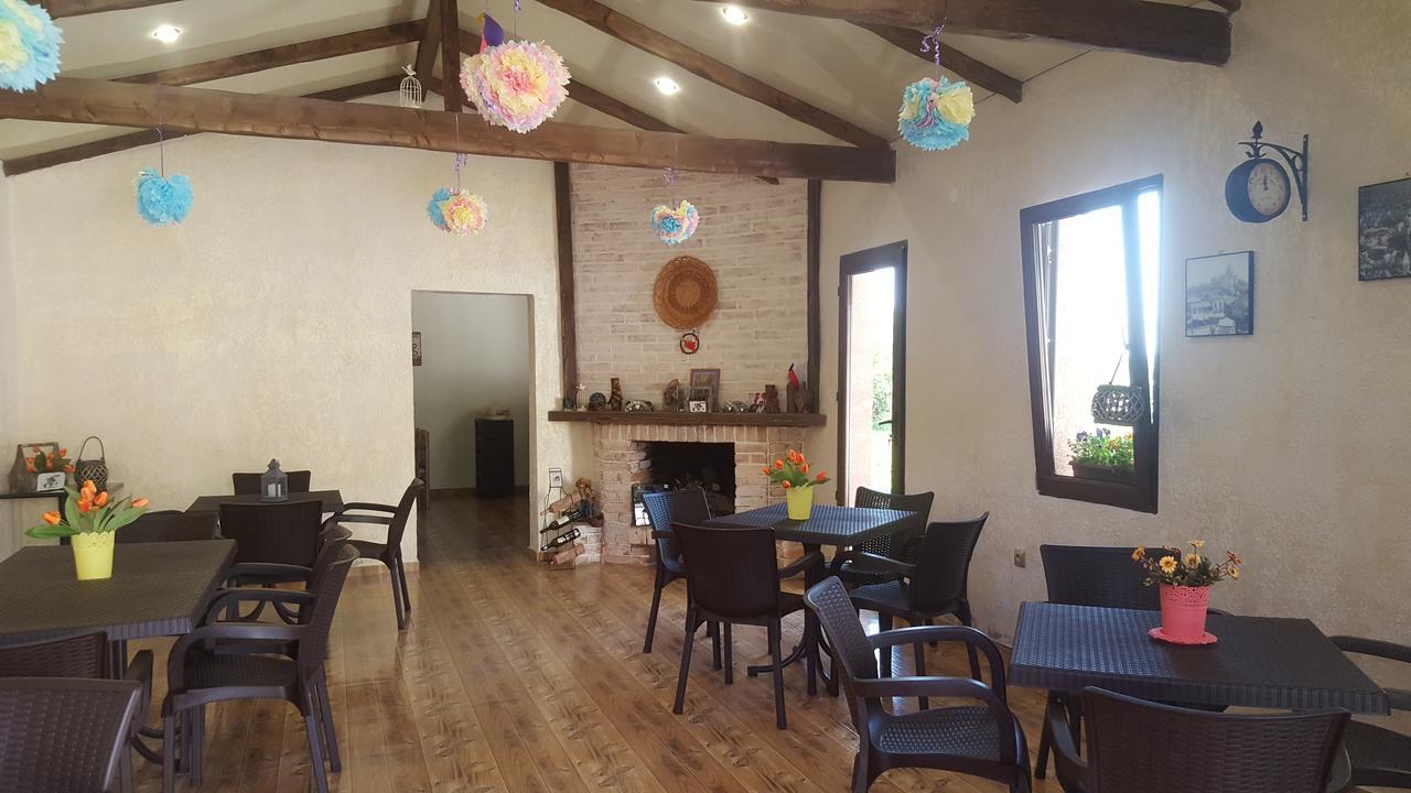 Guest House Elene Gori Esterno foto