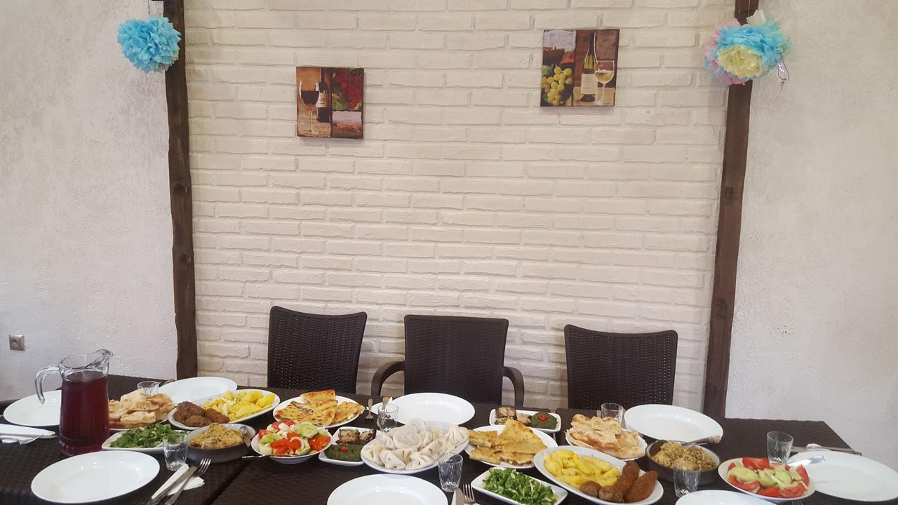 Guest House Elene Gori Esterno foto